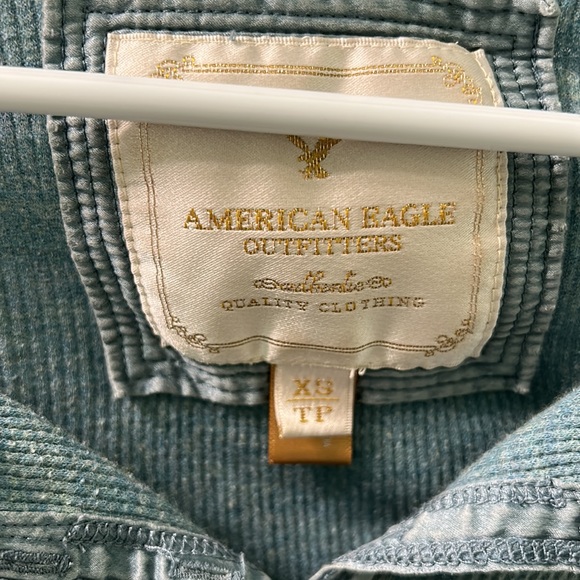 American Eagle Y2K Henley top. Good used condition. Size XS - Picture 3 of 4